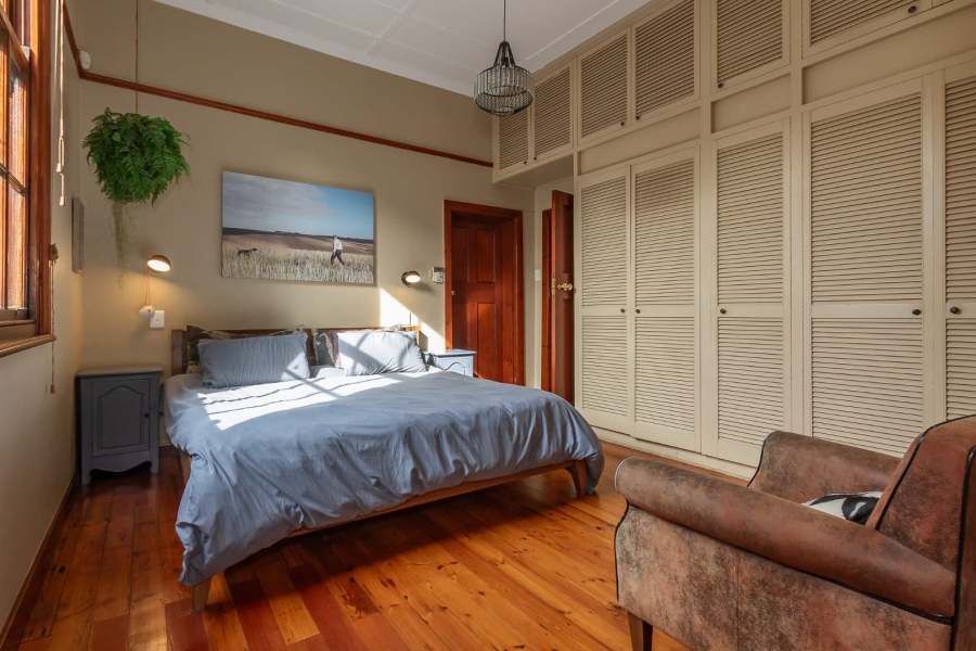 6 Bedroom Property for Sale in Newlands Western Cape